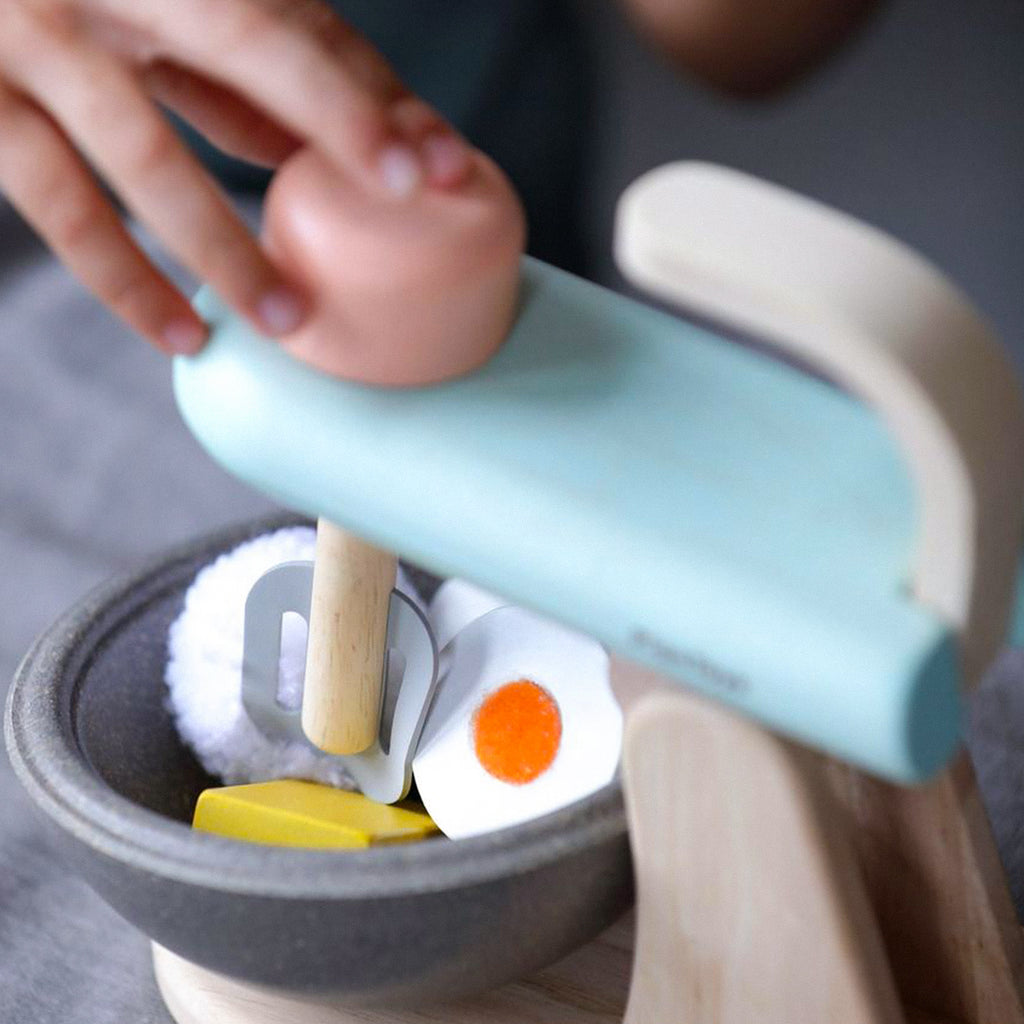 Batidora de Pedestal con Accesorios e Insumos